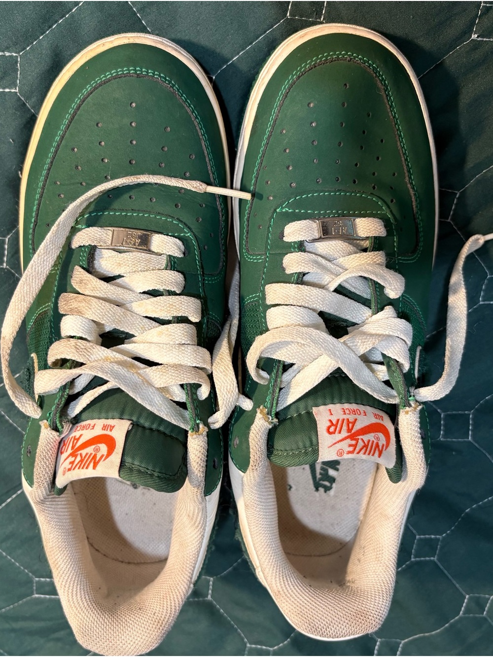 Nike Men’s Green & White Low-Top Sneakers